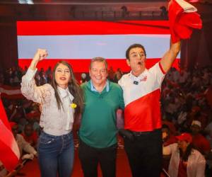 El cierre de campaña de Roberto Contreras y Salvador Nasralla se realizó en el gimnasio Municipal de San Pedro Sula. Estas fueron las imágenes del evento en el cual se confirmó una alianza política.