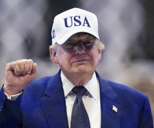 Durante la conmemoración del 250 aniversario de la Independencia de Estados Unidos, el presidente Donald Trump reiteró su apoyo a la polémica Ley SAVE America, una propuesta que busca modificar los requisitos para registrarse y participar en las elecciones del país. Pero, ¿cómo afectaría a los migrantes en EE UU?