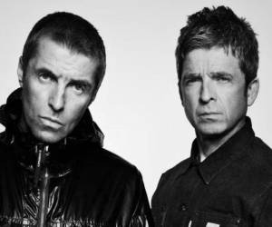 Wonderwall salió a la luz el 30 de octubre de 1995, como sencillo del segundo álbum de la banda britpop Oasis.
