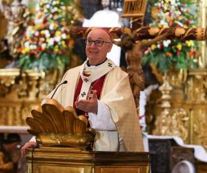 Monseñor José Vicente Nácher invitó a los feligreses a vivir con fe y devoción, así como María Magdalena. En el Domingo de Resurrección, destacó la victoria de la vida sobre la muerte.