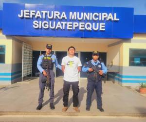 José Guadalupe Pérez Bonilla, de 25 años de edad; custodiado por agentes de la DPI y de la DNSPC.