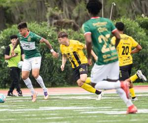 Imágenes del desarrollo del partido.