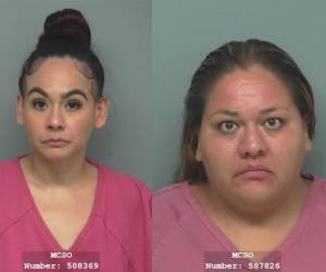 Dos hermanas residentes en Conroe, Texas, fueron capturadas y acusadas formalmente por secuestro y explotación de una niña de 12 años, a quien presuntamente mantuvieron privada de libertad y sometida a trabajos forzados durante varios meses, informaron autoridades federales de Estados Unidos.