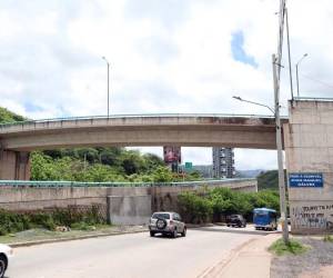 El cierre parcial se realizará para permitir la instalación de losas en el puente Juan Manuel Gálvez, como parte de los trabajos que se ejecutan en esta infraestructura vial.