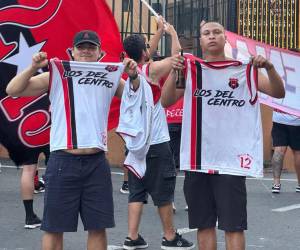 Un gran número de aficionados del Alajuelense viajaron a Tegucigalpa para juego ante Motgaua.