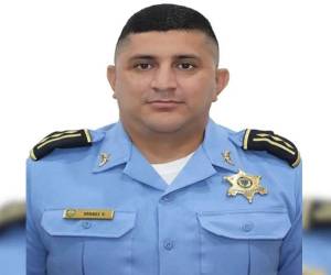 El subcomisario Vargas murió durante un operativo en Montebello, Chamelecón; otros agentes resultaron heridos y la Policía inició un despliegue para capturar a los responsables.