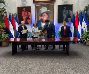 El acto protocolario contó con la participación de la titular de la Secretaría de Relaciones Exteriores, Mireya Agüero.