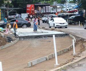 Pese a las obras de mejora vial, ciudadanos del Distrito Central aseguran que el tráfico en la capital solo se agudiza.