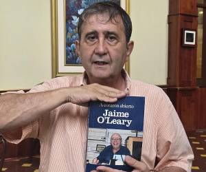 El escritor español Alejandro Fernández presenta <i>A corazón abierto</i>, una obra que recoge la vida y legado del misionero jesuita Jaime O'Leary, recordado en El Progreso por su compromiso con la educación, la vivienda social y el desarrollo de las comunidades más vulnerables.