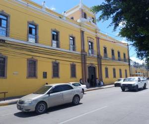 Los médicos especialistas estarán disponibles de lunes a viernes, en un horario vespertino: desde la 1:00 p.m. hasta las 7:00 p.m.