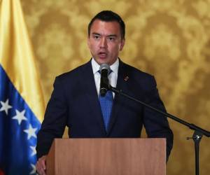 Noboa dice que hay evidencia de que barcos bombardeados por EE UU han ayudado al narcotráfico.
