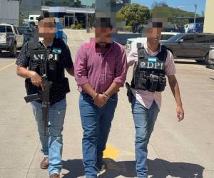 El detenido, de quien no se brindó la identidad, es un ingeniero de 33 años, originario de Danlí, El Paraíso.