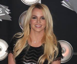 Con una guitarra morada en las manos, un vestido amarillo pastel y botas negras, Britney Spears bailó frente a su cámara el pasado domingo 22 de junio —Día del Padre en Estados Unidos— y dejó escapar, casi sin querer, uno de sus deseos más íntimos.