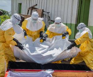 Autoridades sanitarias buscan contener el brote de ébola en Congo.