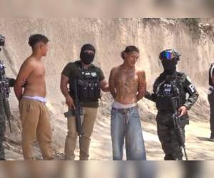 Los detenidos enfrentan cargos por tráfico de drogas, informó la Policía Militar.