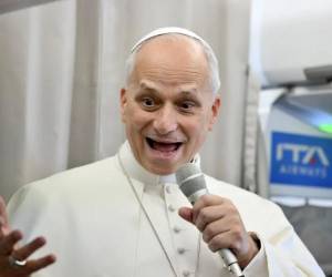 El papa ha comenzado su recuperación tras una cirugía pulmonar y mantiene el acompañamiento de sus colaboradores más cercanos.