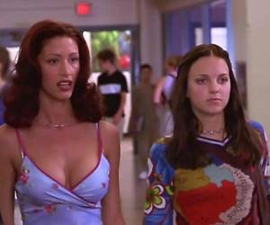 Shannon Elizabeth, quien interpretó a Buffy Gilmore en la primera entrega, confesó que esperaba volver, pero la producción nunca la contactó.