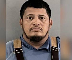 Tras su arresto, fue trasladado a un centro de detención y será entregado al Servicio de Inmigración y Control de Aduanas (ICE) para su proceso migratorio.