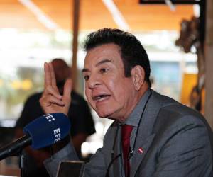 Hasta el cierre de esta nota, la ventaja se inclinaba a favor de Nasry Asfura con más de 42,000 votos.