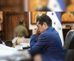 Mario Morazán compareció ante el Congreso Nacional durante el juicio político en su contra por presuntas irregularidades en el TJE.