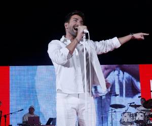 Alborán opina que lo peor que puede suceder encima de un escenario es convertir la experiencia en un oficio y poner el piloto automático.