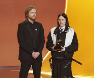 La trayectoria de Billie Eilish en los premios Grammy incluye múltiples reconocimientos desde su irrupción en la escena musical.