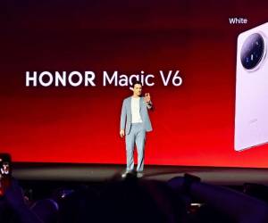 Robot Phone, robot humanoide, Magic V6, MagicPad 4 y MagicBook Pro 14 denotan una estrategia que extiende la Inteligencia Humana.