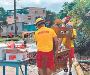 El riesgo de inundaciones hizo que varios desalojaran sus viviendas en la ciudad de Siguatepeque.