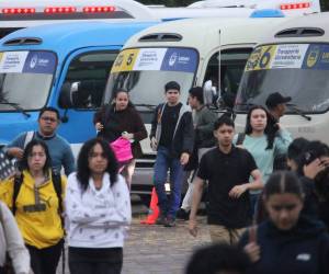 Son más de 20,000 jóvenes universitarios que se benefician con el programa de transporte gratuito de la UNAH.