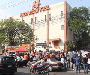 La mayoría de los ingresos de la estatal de telecomunicaciones son para el pago de sueldos y salarios.