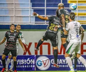 Imágenes del desarrollo del partido.