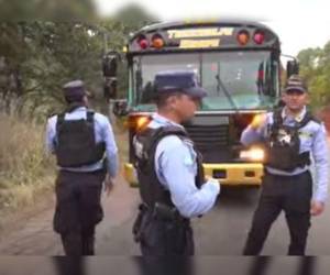 Agentes policiales llegaron hasta el lugar de los hechos.