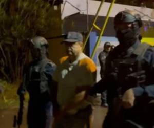 Elemntos de la Policía Nacional capturaron el sábado -3 de diciembre- en horas de la noche, al exdiputado Midence Oquelí Martínez Turcios, pedido en extradición por los Estados Unidos acusado de cargos de narcotráfico.