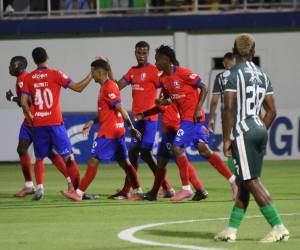 Michaell Chirinos fue el encargado de abrir el marcador a favor del Olimpia.