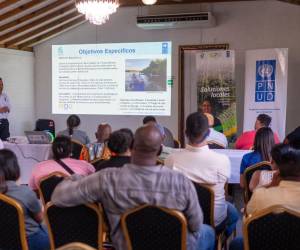 Al lanzamiento y socialización realizado en Trujillo asistieron líderes comunitarios garífunas y autoridades locales