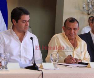 Los expresidentes Juan Orlando Hernández (2014-2022) y Porfirio Lobo Sosa (2010-2014).