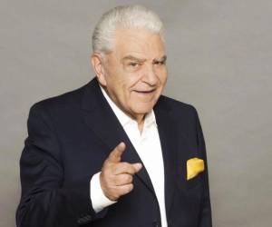 Tras años de exitosa trayectoria en la televisión y luego de una pausa de varios años, Don Francisco regresa a las pantallas como conductor de nuevos proyectos en la cadena Univisión.