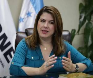 La consejera del CNE, Cossette López, denunció ser víctima de ataques y violencia política y de género.