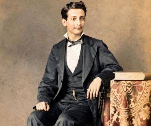 Manuel Molina Vijil nació en Tegucigalpa el 25 de octubre de1853. Tenía apenas 29 años cuando se quitó la vida