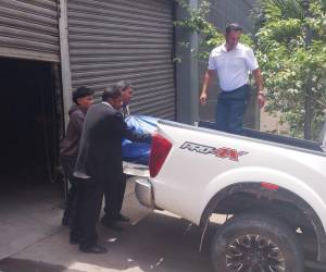 El cuerpo de Alisson Adriana fue trasladado desde Comayagua hasta la morgue capitalina; ya fue entregado a sus familiares.