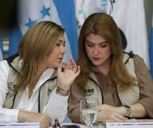 Las consejeras Cossette López y Ana Hall no han tenido reuniones presenciales de pleno de consejeros; se presume que estén resguardadas en una embajada, en la capital.