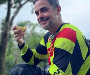 El reconocido ginecólogo y obstetra Sergio Bendaña, amante de la medicina y el motocross, posteó semanas atrás: “Dios ha sido bueno conmigo”, un mensaje que hoy cobra mayor significado tras el accidente que lo mantiene en cuidados intensivos.