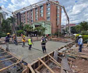 La municipalidad capitalina informó sobre avances en obras como la represa San José y el túnel de Florencia, junto a mejoras en recaudación y trámites.