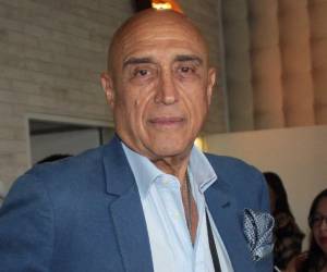 Pedro Torres nació el 21 de febrero de 1953 en el estado de Coahuila (norte), y fue a los 22 años cuando incursionó en la televisión mexicana como camarógrafo.