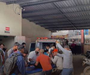 La persona fallecida fue identificada como César Flores, mientras que el herido responde al nombre de Ovania Banegas.