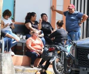 Los familiares de Dionisio Suazo Pavón llegaron a la morgue para retirar el cuerpo y llevarlo a San Antonio de Flores.