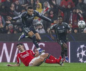 Real Madrid visita a Benfica en el Estadio Da Luz.