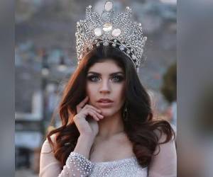 La exreina de belleza, Carolina Flores murió a manos de su suegra; el video del crimen trascendió a través de medios y redes sociales.