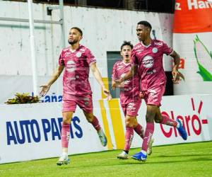 Imágenes del desarrollo del partido.