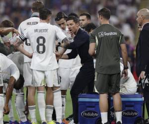 Tras la salida de Xabi Alonso ha salido a la luz un tenso momento con los futbolistas que habría sido la gota que derramó el vaso y propició su salida.